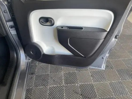 RENAULT TWINGO ELECTRIQUE III - voiture d'occasion - Photo 20