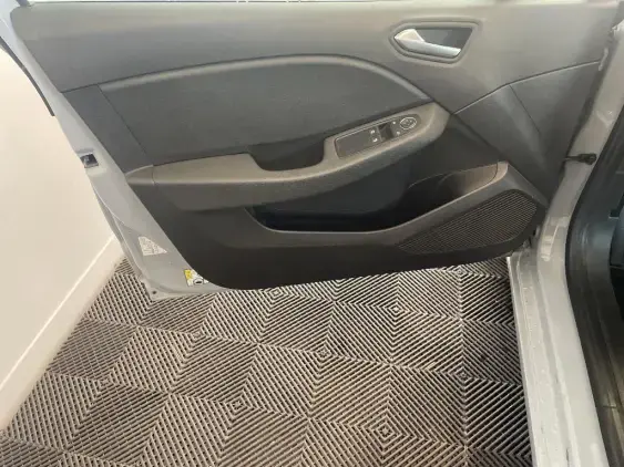 RENAULT CLIO V - voiture d'occasion - Photo 19