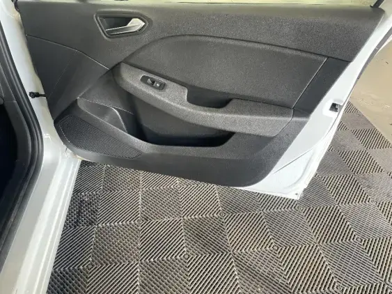 RENAULT CLIO V - voiture d'occasion - Photo 20