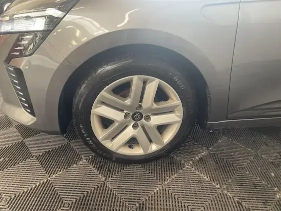 RENAULT CLIO V - voiture d'occasion - Photo 23