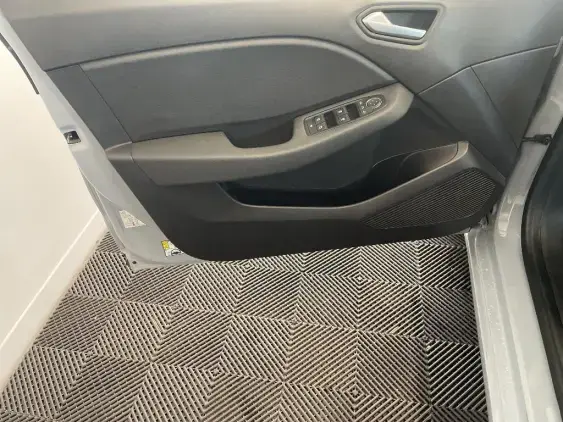 RENAULT CLIO V - voiture d'occasion - Photo 19