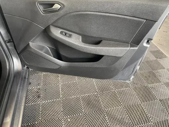 RENAULT CLIO V - voiture d'occasion - Photo 20