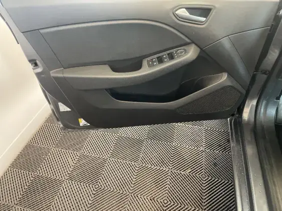 RENAULT CLIO V - voiture d'occasion - Photo 19