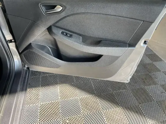 RENAULT CLIO V - voiture d'occasion - Photo 20