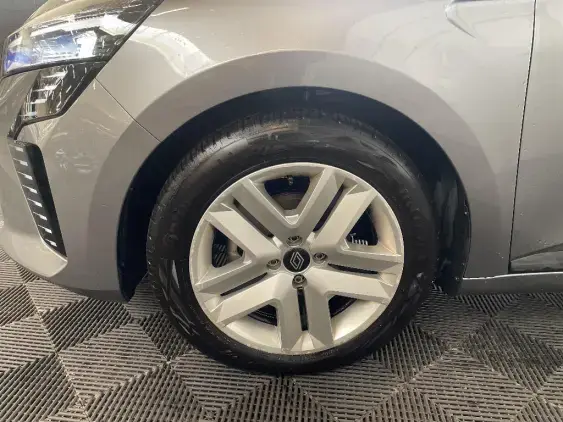 RENAULT CLIO V - voiture d'occasion - Photo 23