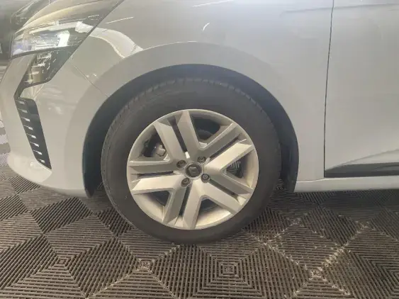 RENAULT CLIO V - voiture d'occasion - Photo 23