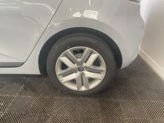 RENAULT CLIO V - voiture d'occasion - Photo 24