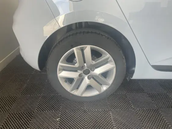 RENAULT CLIO V - voiture d'occasion - Photo 25