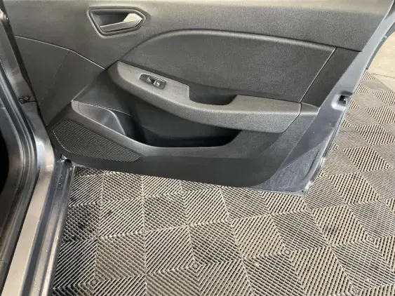 RENAULT CLIO V - voiture d'occasion - Photo 20