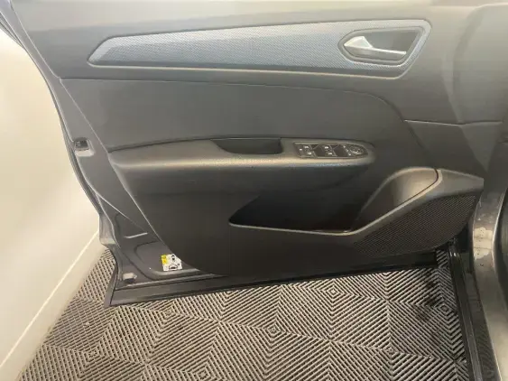 RENAULT ARKANA - voiture d'occasion - Photo 19