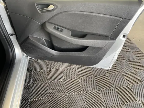 RENAULT CLIO V - voiture d'occasion - Photo 20