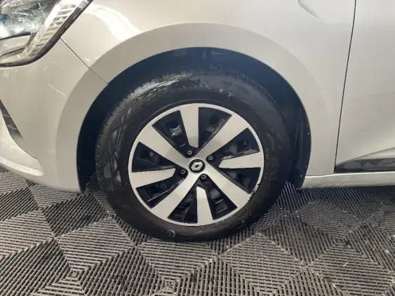 RENAULT CLIO V - voiture d'occasion - Photo 23