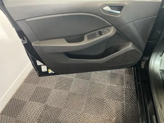 RENAULT CLIO V - voiture d'occasion - Photo 19