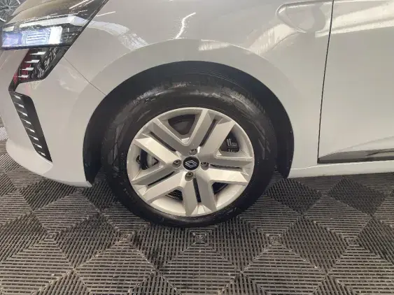 RENAULT CLIO V - voiture d'occasion - Photo 23