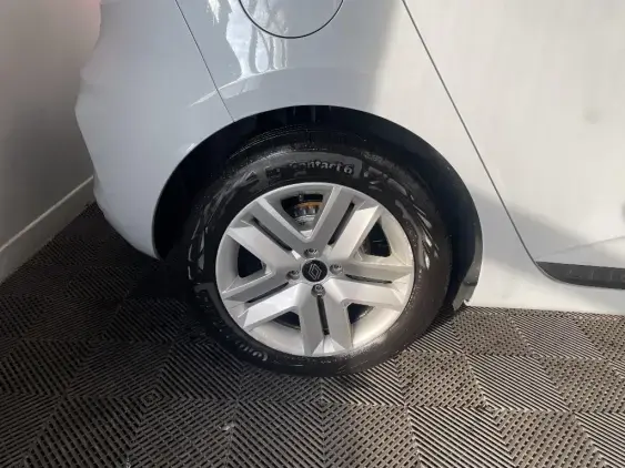 RENAULT CLIO V - voiture d'occasion - Photo 25