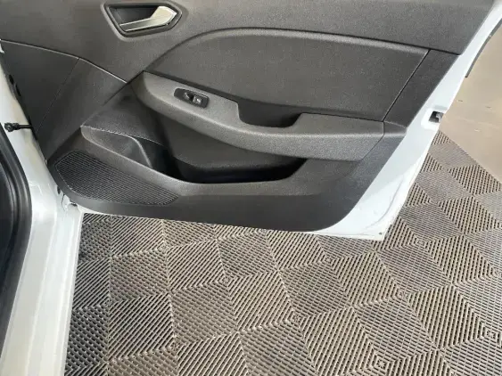 RENAULT CLIO V - voiture d'occasion - Photo 20