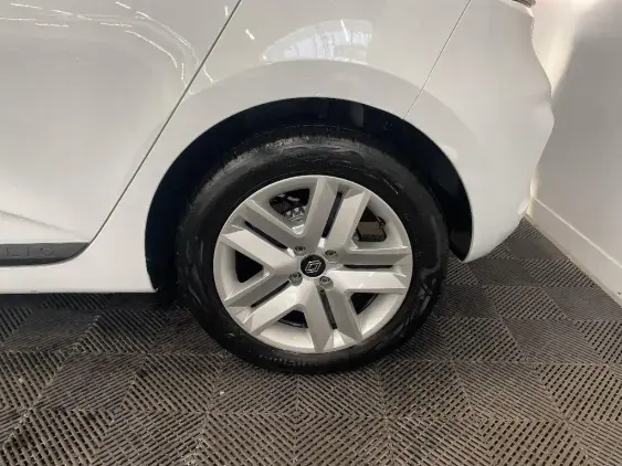 RENAULT CLIO V - voiture d'occasion - Photo 24