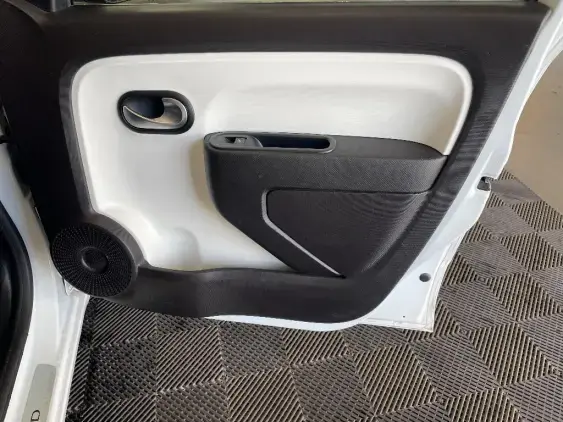 RENAULT TWINGO III - voiture d'occasion - Photo 20