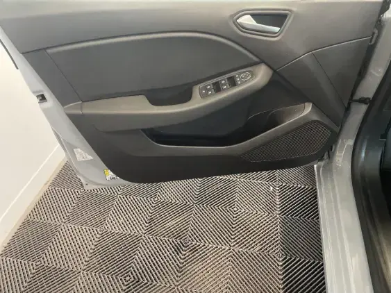 RENAULT CLIO V - voiture d'occasion - Photo 19