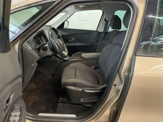 RENAULT SCENIC IV - voiture d'occasion - Photo 18