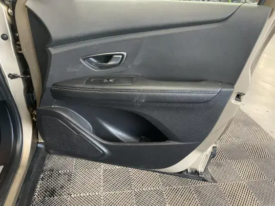 RENAULT SCENIC IV - voiture d'occasion - Photo 20