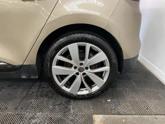 RENAULT SCENIC IV - voiture d'occasion - Photo 24