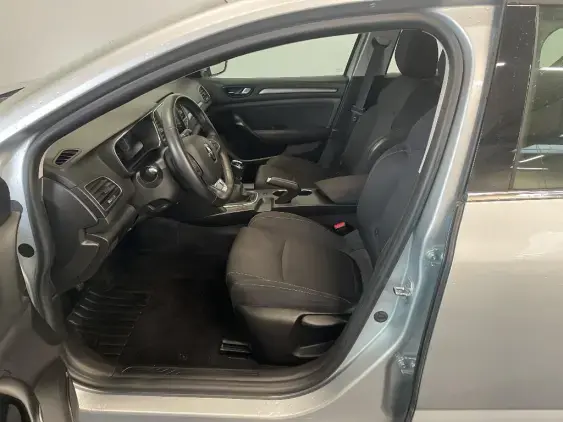 RENAULT MEGANE ESTATE IV - voiture d'occasion - Photo 18