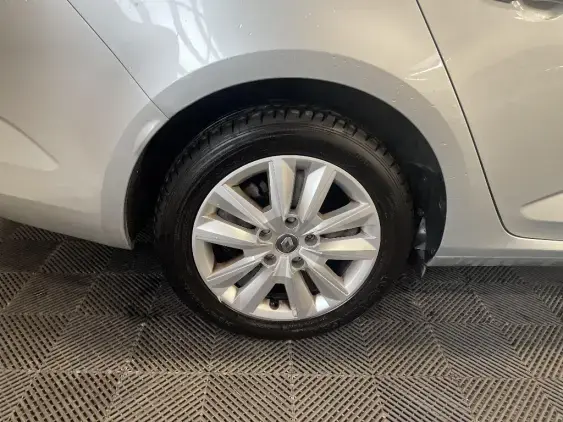 RENAULT MEGANE ESTATE IV - voiture d'occasion - Photo 25