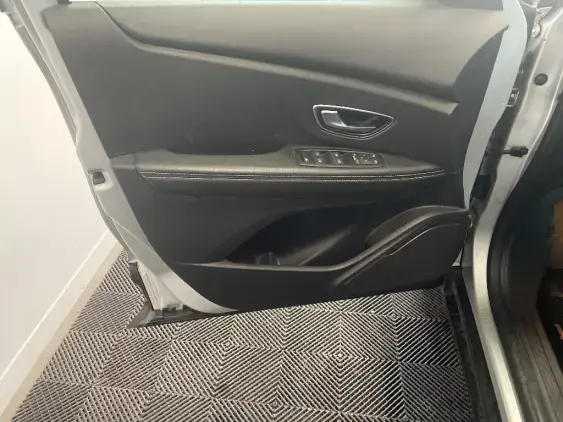 RENAULT GRAND SCENIC IV - voiture d'occasion - Photo 19