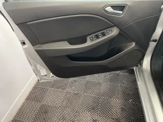 RENAULT CLIO V - voiture d'occasion - Photo 19