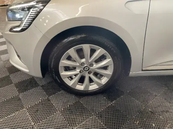 RENAULT CLIO V - voiture d'occasion - Photo 23