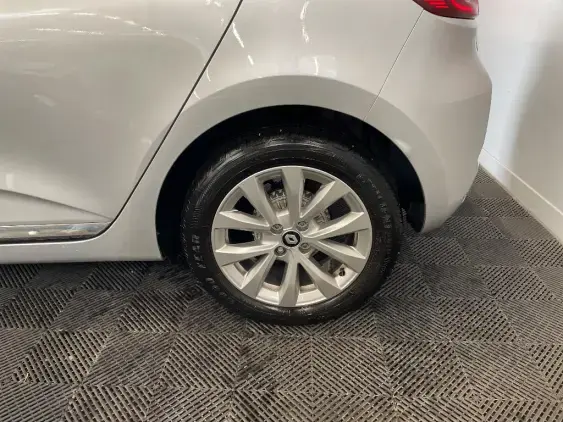 RENAULT CLIO V - voiture d'occasion - Photo 24