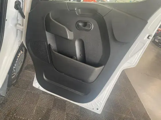 RENAULT MASTER FG III - voiture d'occasion - Photo 20