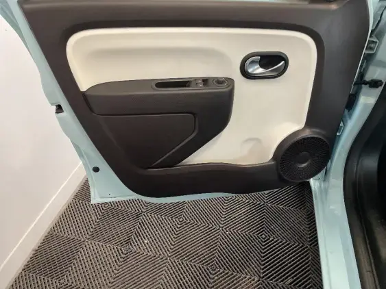 RENAULT TWINGO III - voiture d'occasion - Photo 19