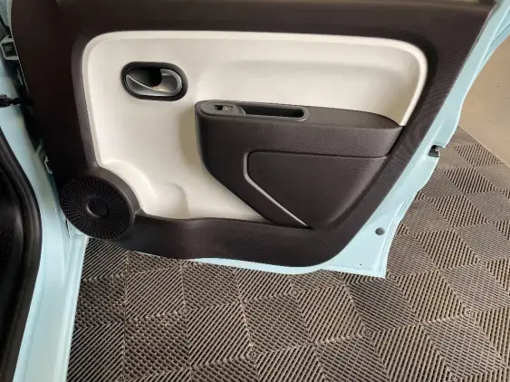 RENAULT TWINGO III - voiture d'occasion - Photo 20