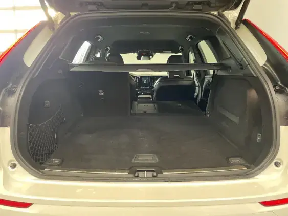 VOLVO XC60 II - voiture d'occasion - Photo 16