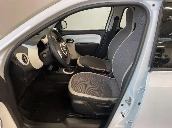 RENAULT TWINGO III - voiture d'occasion - Photo 18