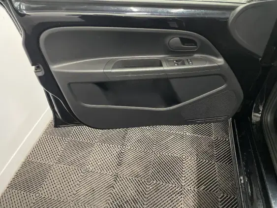 VOLKSWAGEN E-UP! II - voiture d'occasion - Photo 19