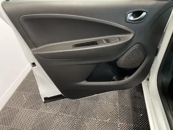 RENAULT ZOE - voiture d'occasion - Photo 19