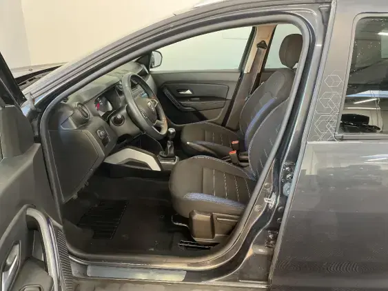 DACIA DUSTER II - voiture d'occasion - Photo 18