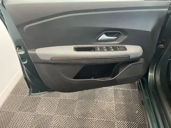 DACIA SANDERO III - voiture d'occasion - Photo 19