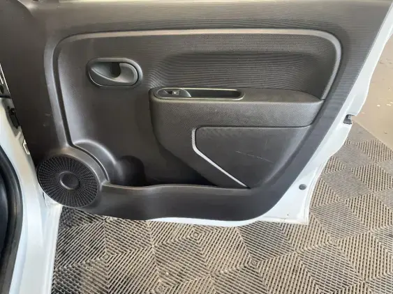 RENAULT TWINGO ELECTRIQUE III - voiture d'occasion - Photo 19