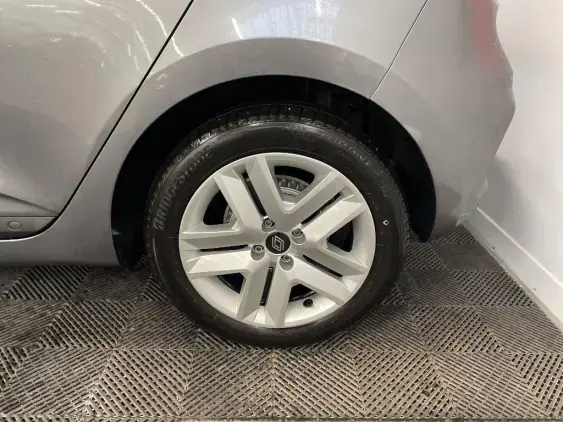 RENAULT CLIO V - voiture d'occasion - Photo 23