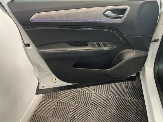 RENAULT ARKANA - voiture d'occasion - Photo 19