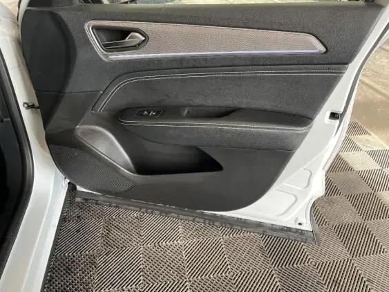 RENAULT ARKANA - voiture d'occasion - Photo 20