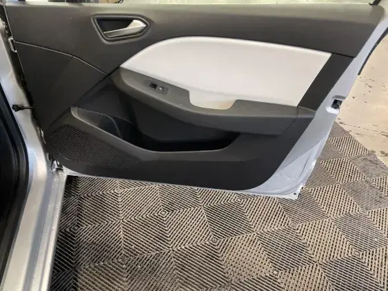 RENAULT CLIO V - voiture d'occasion - Photo 20