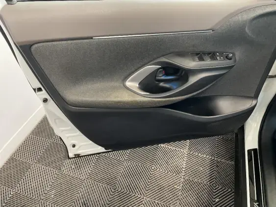 TOYOTA YARIS CROSS I - voiture d'occasion - Photo 19