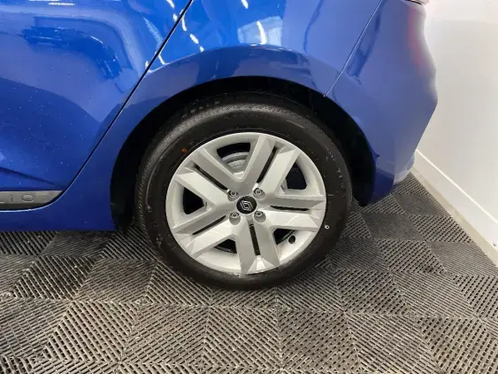 RENAULT CLIO V - voiture d'occasion - Photo 24