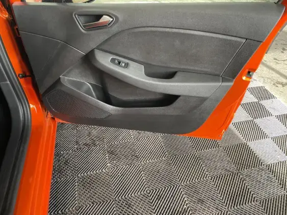 RENAULT CLIO V - voiture d'occasion - Photo 20