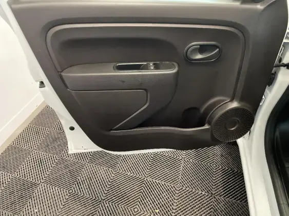 RENAULT TWINGO ELECTRIQUE III - voiture d'occasion - Photo 19